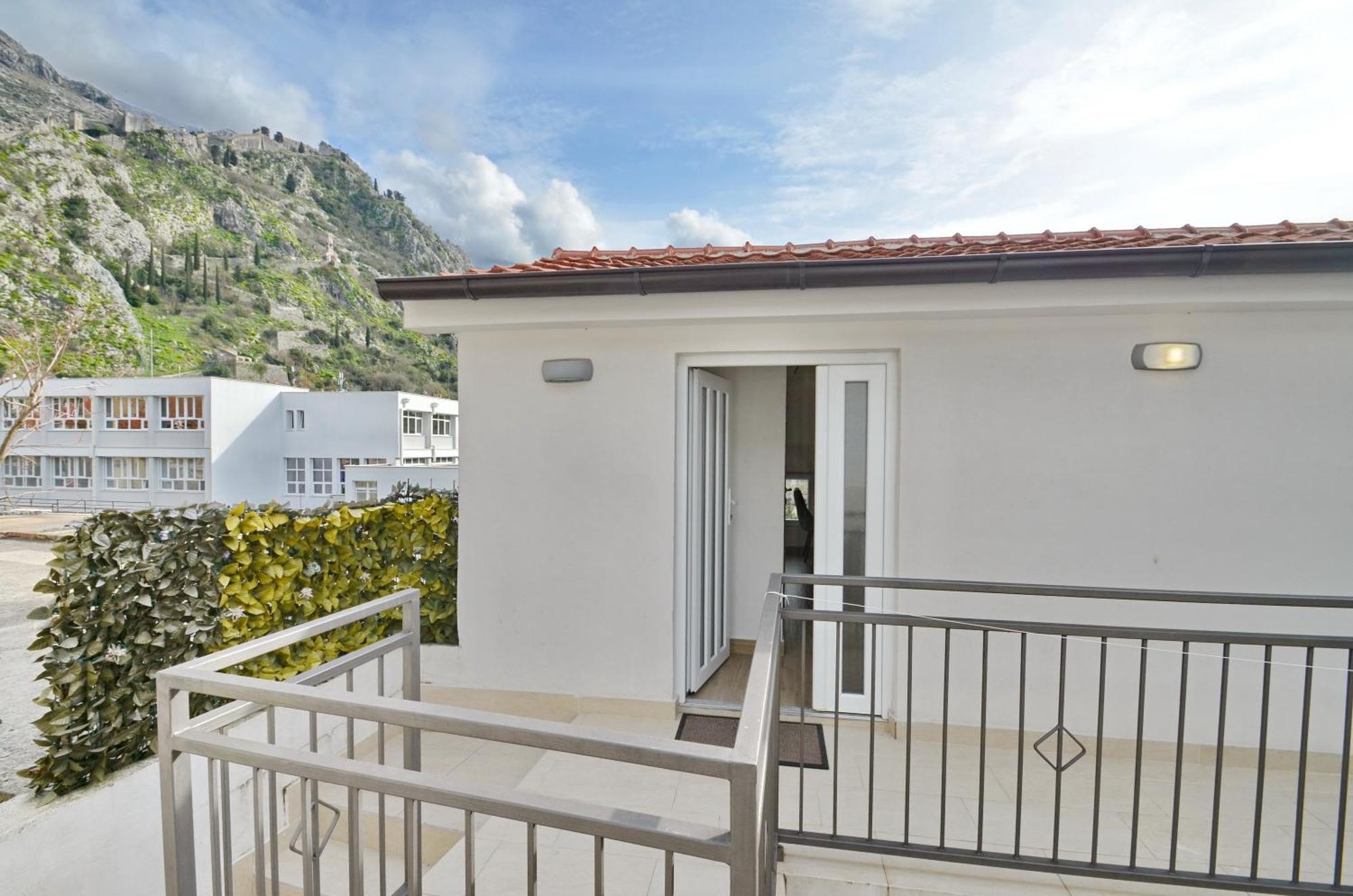 Appartement La Mar Mar à Kotor Extérieur photo